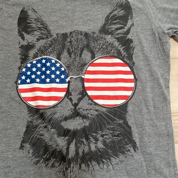 Girls Shirt Bundle Size Small. Bundle of 4 great Graphic Tees. - Picture 10 of 11